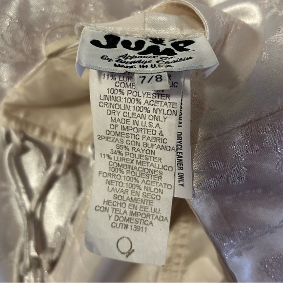 Beautiful Vintage Strapless Gown in champagne pink with matching shawl - Picture 15 of 16